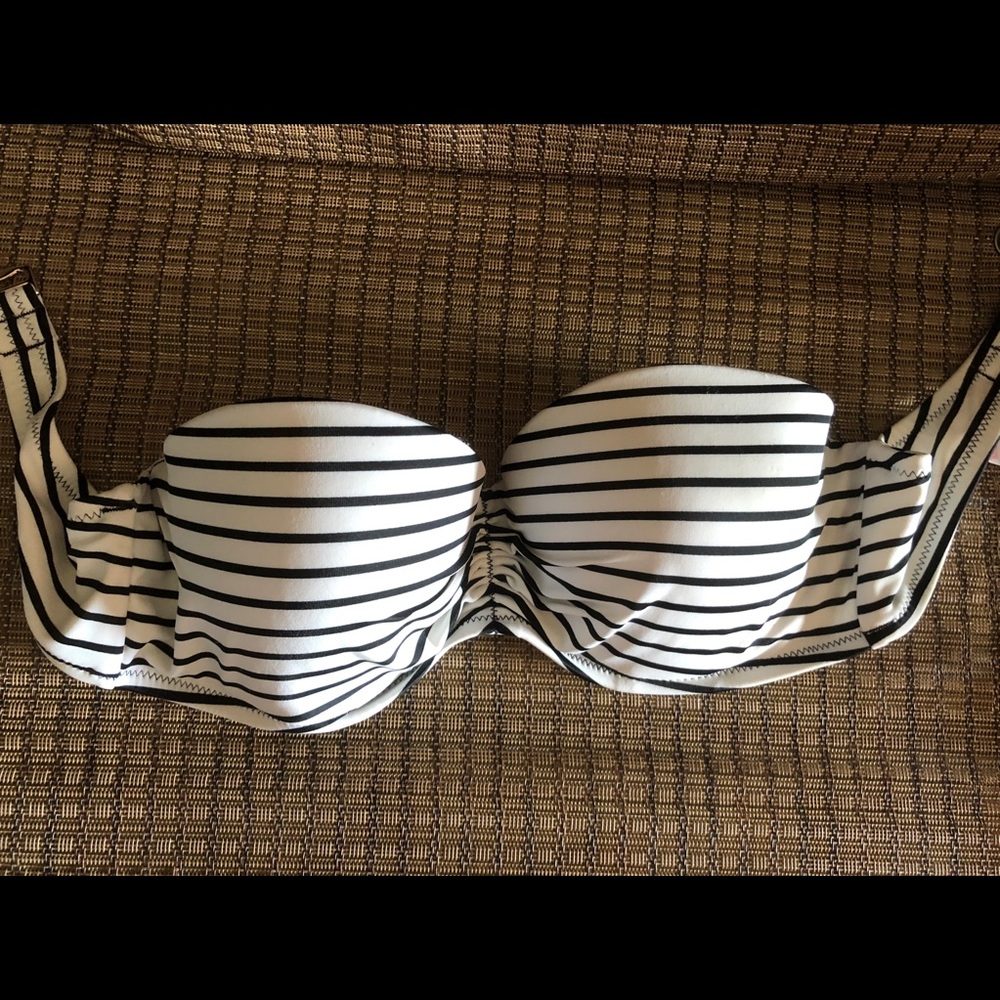 VS Swimsuit Top W/Straps